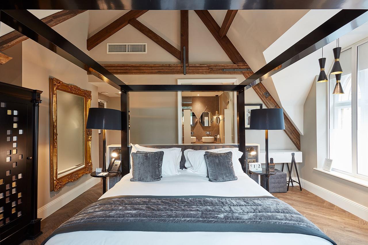 צ'ידל Oddfellows On The Park מראה חיצוני תמונה A bedroom at the hotel