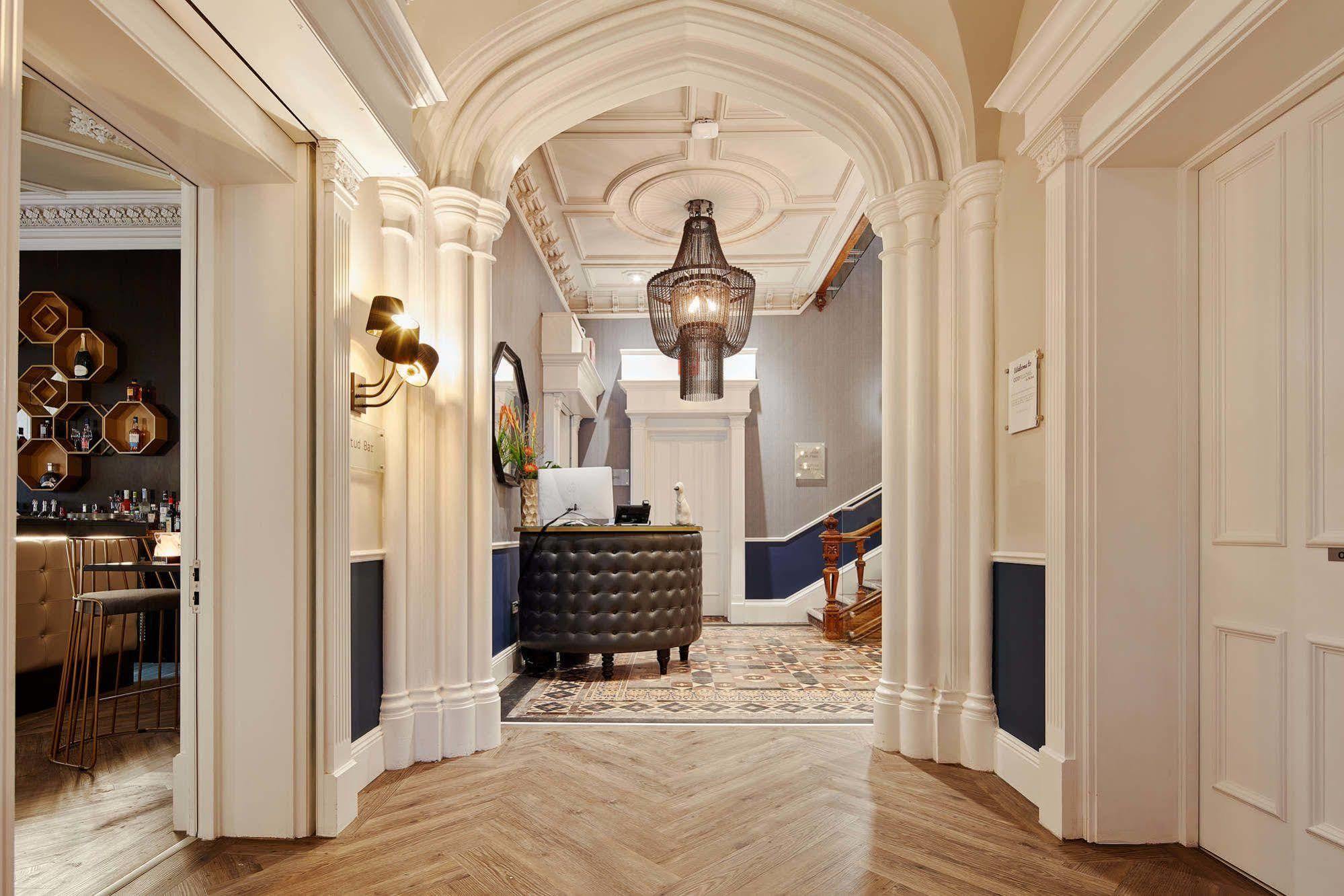 צ'ידל Oddfellows On The Park מראה חיצוני תמונה The interior of the hotel