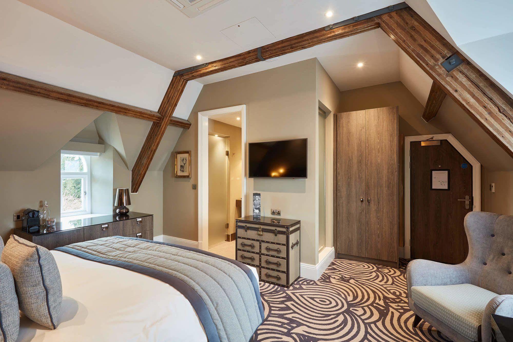צ'ידל Oddfellows On The Park מראה חיצוני תמונה A bedroom at The Old Bank Hotel