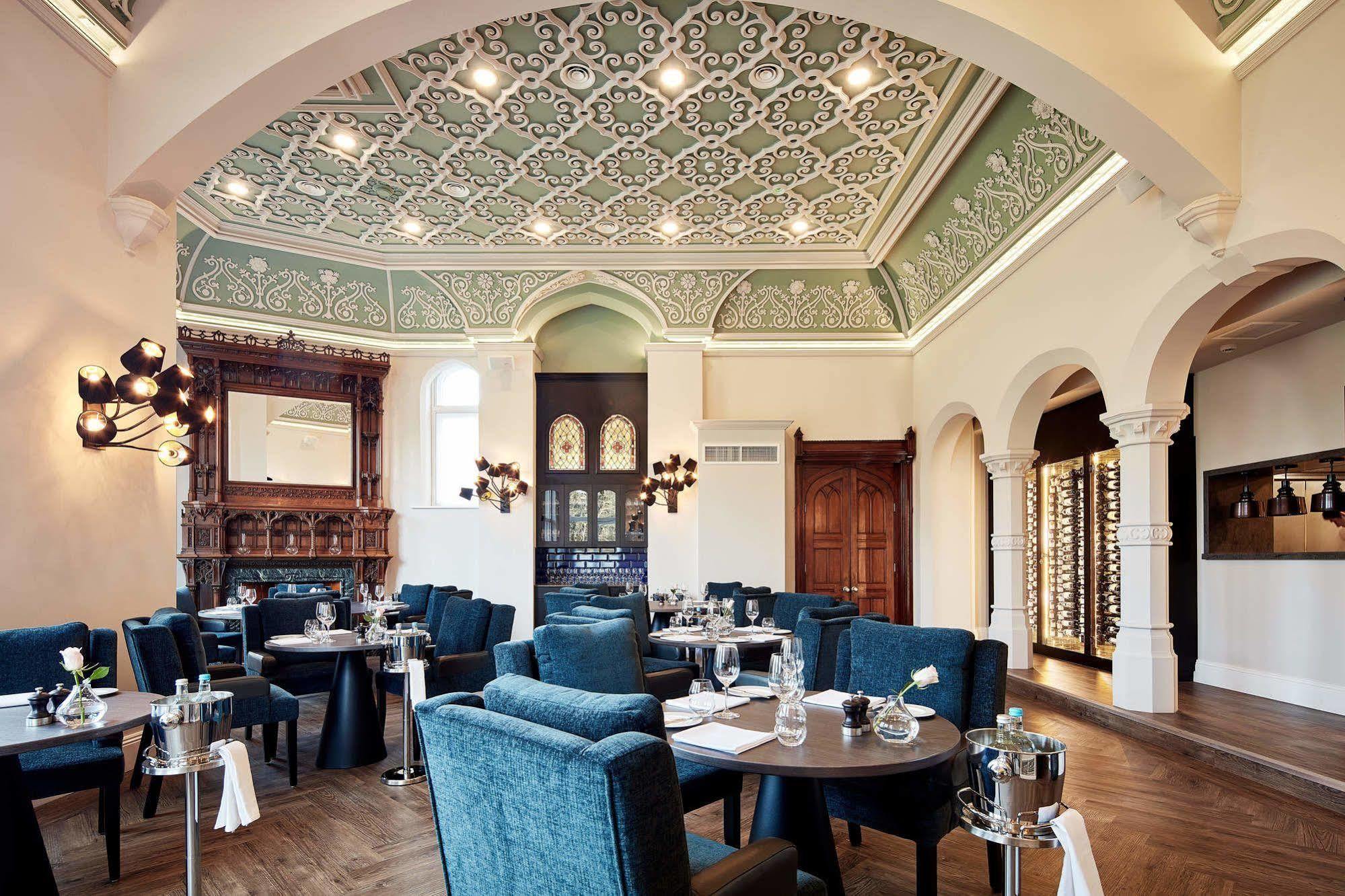 צ'ידל Oddfellows On The Park מראה חיצוני תמונה The restaurant's interior
